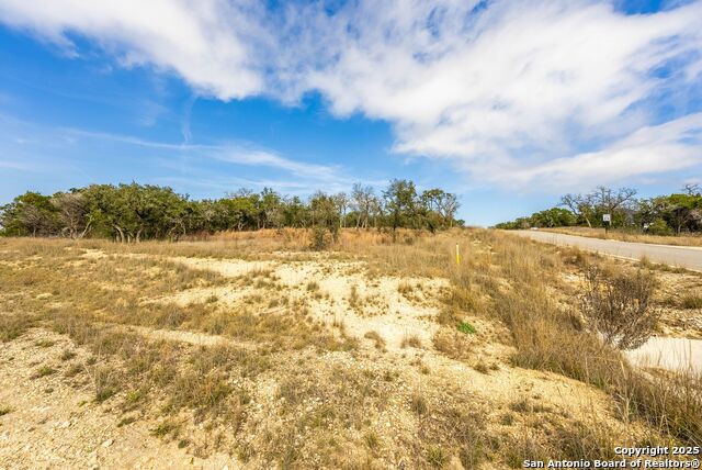 Image 21 of 32 For 640 Annabelle Ave