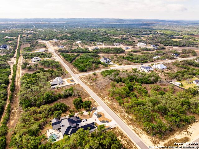 Image 8 of 32 For 640 Annabelle Ave