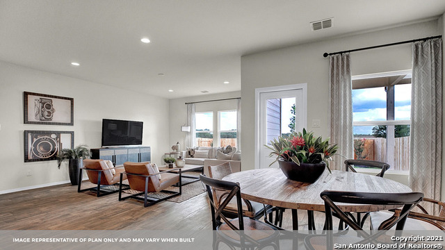 Image 15 of 40 For 907 Wild Olive Way