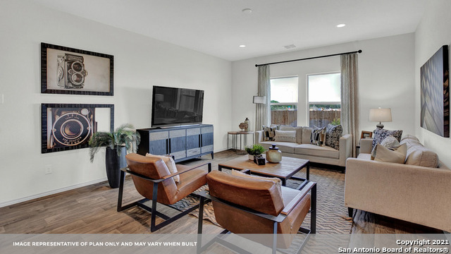 Image 16 of 40 For 907 Wild Olive Way