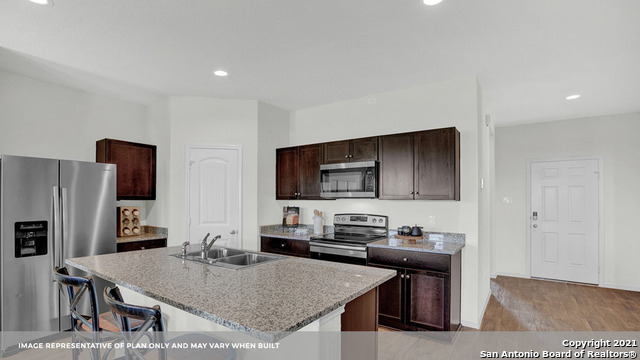 Image 17 of 40 For 907 Wild Olive Way