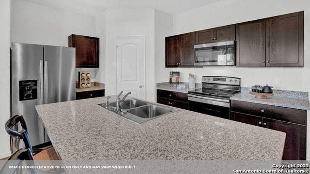 Image 18 of 40 For 907 Wild Olive Way