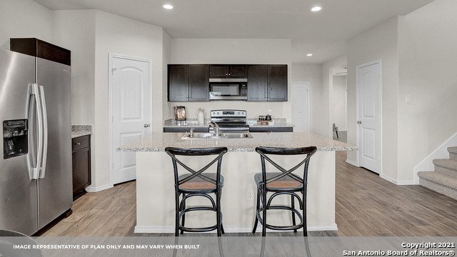 Image 21 of 40 For 907 Wild Olive Way