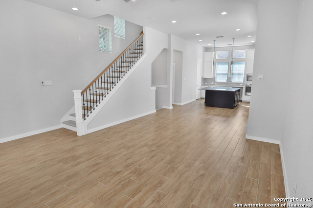 Image 9 of 38 For 2739 Pine N