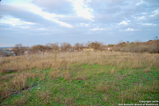 Listing photo id 19 for 14840 Toepperwein Rd
