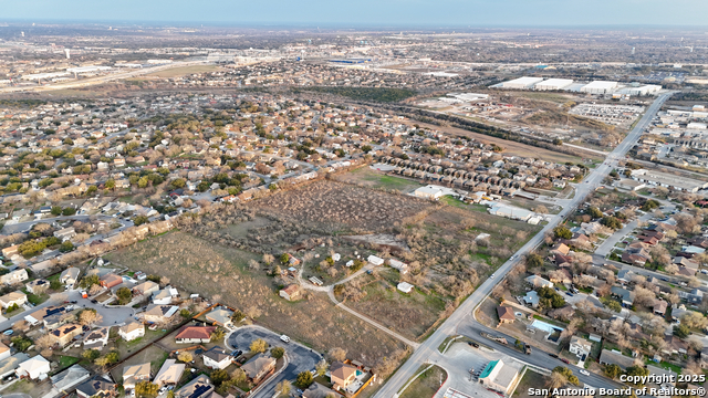 Listing photo id 21 for 14840 Toepperwein Rd
