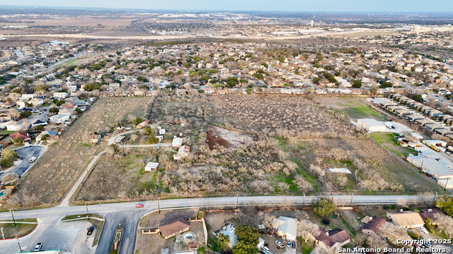 Listing photo id 1 for 14840 Toepperwein Rd