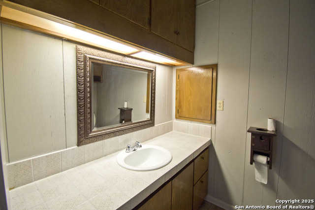 Listing photo id 14 for 5673 Fm 1628