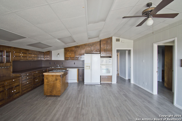 Listing photo id 15 for 5673 Fm 1628