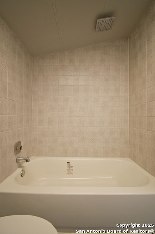 Listing photo id 17 for 5673 Fm 1628
