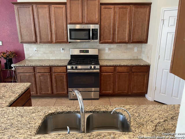 Image 11 of 41 For 8815 Falcon Park
