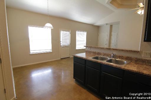 Image 5 of 11 For 208 Anne Louise Dr