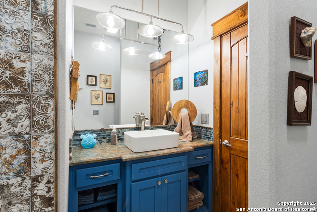 Image 22 of 57 For 381 Camino Primero