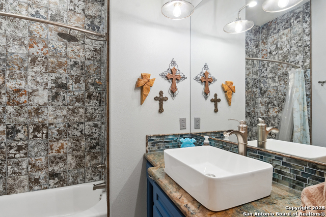 Image 23 of 57 For 381 Camino Primero