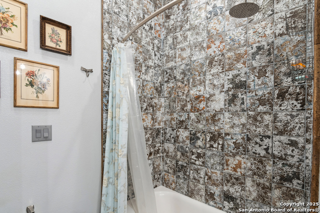 Image 24 of 57 For 381 Camino Primero