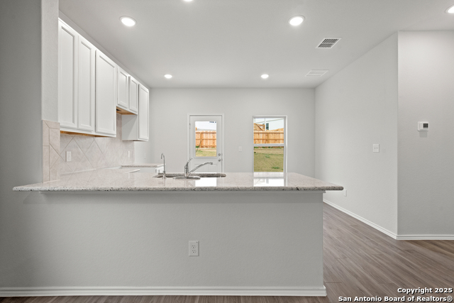 Image 3 of 52 For 13809 Pinkston