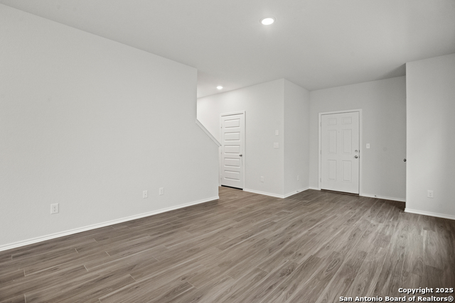Image 7 of 52 For 13809 Pinkston