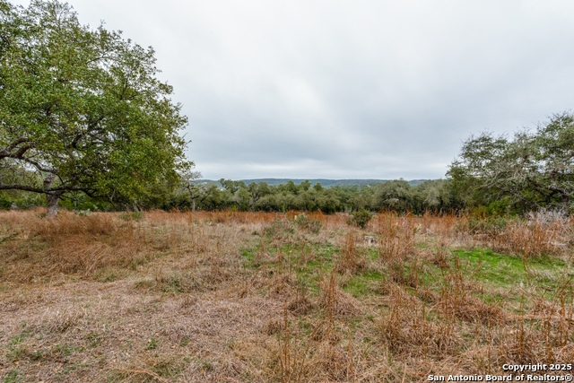 Image 6 of 13 For 2751 Comal Springs