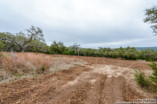 Image 7 of 13 For 2751 Comal Springs