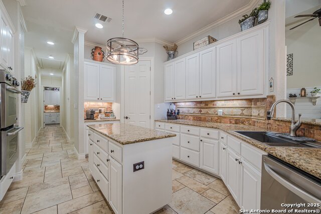 Image 14 of 43 For 25343 Estancia Cir