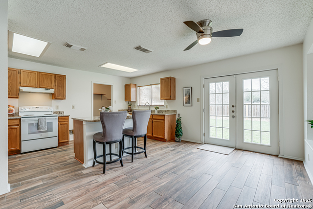 Image 11 of 35 For 7809 Sandpiper Park