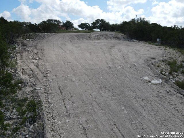 Image 10 of 15 For 296 Kamira Dr