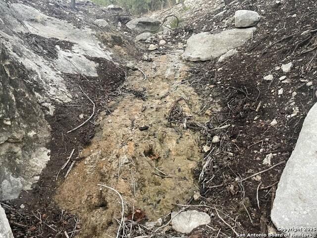 Image 12 of 15 For 296 Kamira Dr