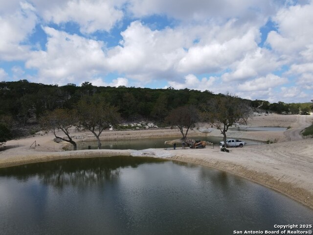 Image 6 of 15 For 296 Kamira Dr