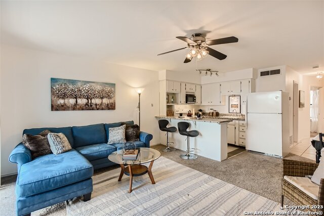 Image 12 of 29 For 1559 Parkview Dr F4