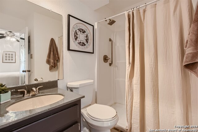 Image 22 of 29 For 1559 Parkview Dr F4