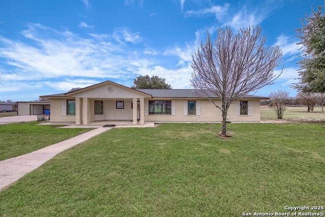 Details for 113 Twin Oaks, La Vernia, TX 78121