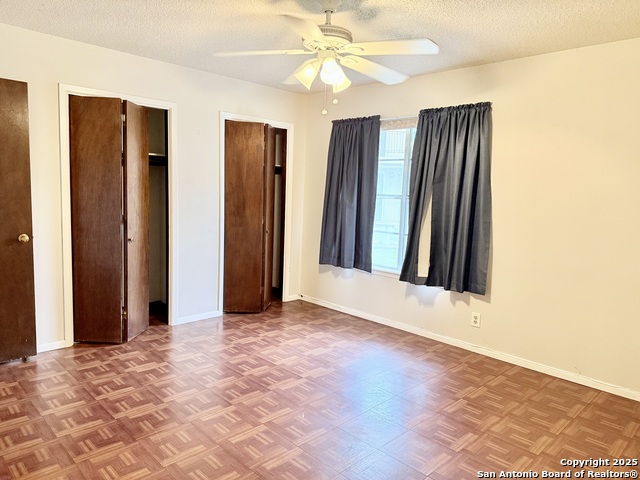 Listing photo id 6 for 911 Vance Jackson 104j