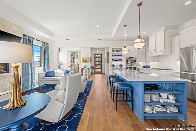 Listing photo id 13 for 1025 Comanche Hills