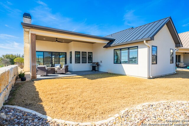 Listing photo id 24 for 1025 Comanche Hills