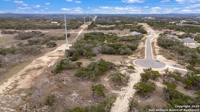 Image 5 of 20 For 688 Travis Forest