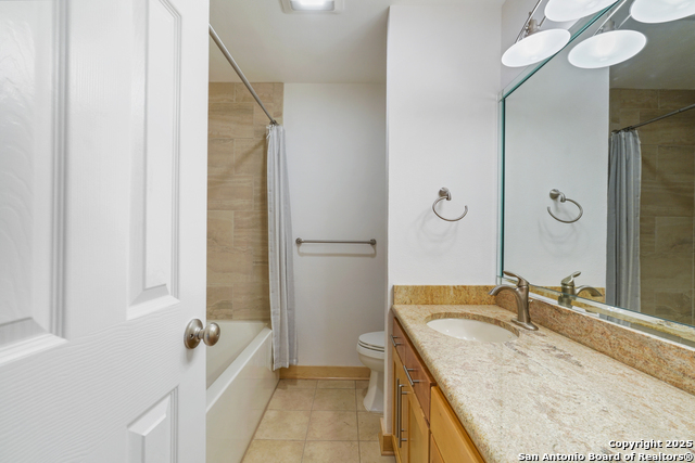 Listing photo id 26 for 13907 Sea Horse Ave