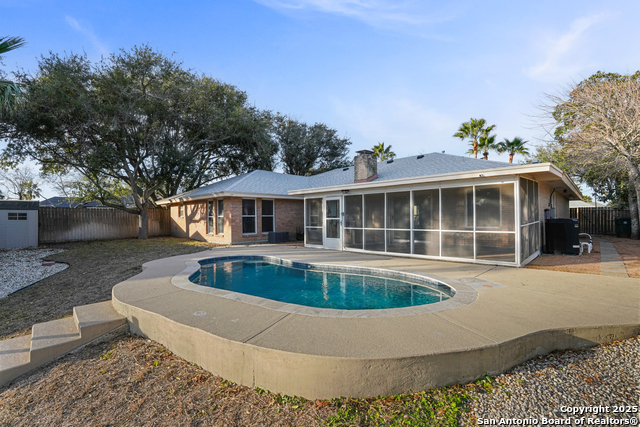 Listing photo id 33 for 13907 Sea Horse Ave