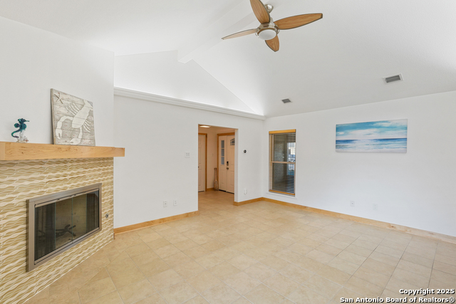 Listing photo id 7 for 13907 Sea Horse Ave