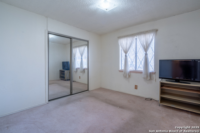 Image 12 of 25 For 5922 Lakedale