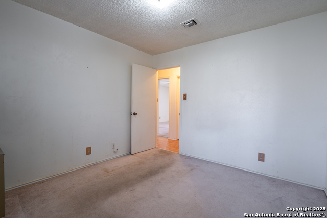 Image 15 of 25 For 5922 Lakedale