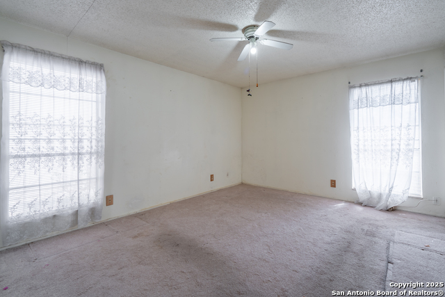 Image 16 of 25 For 5922 Lakedale