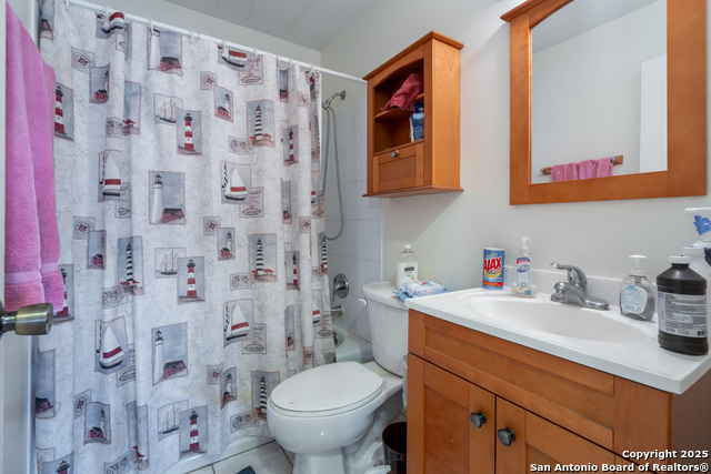 Image 20 of 25 For 5922 Lakedale