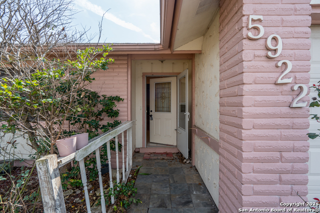 Image 23 of 25 For 5922 Lakedale