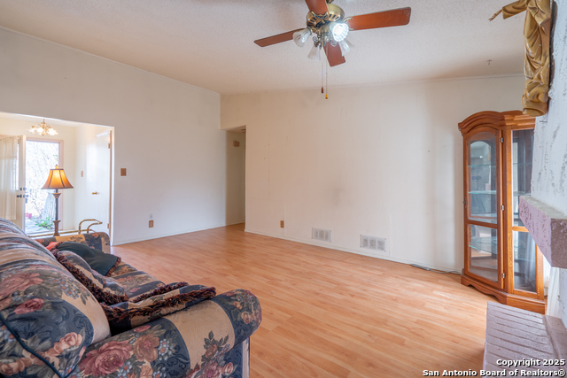 Image 5 of 25 For 5922 Lakedale