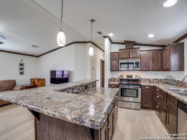 Listing photo id 11 for 2741 State Highway 123