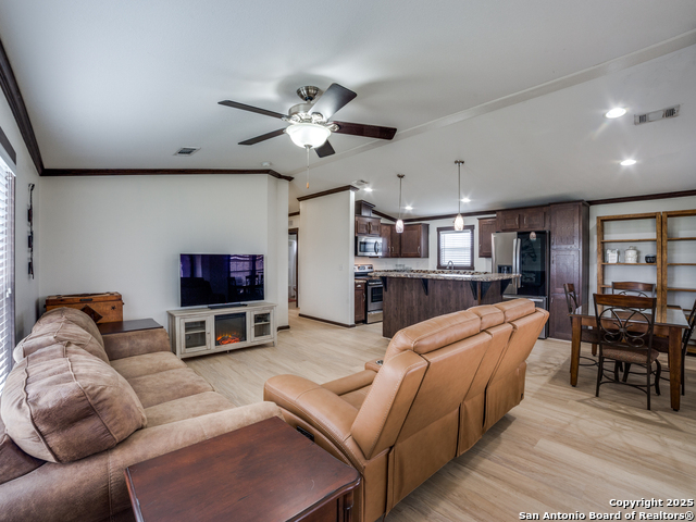 Listing photo id 3 for 2741 State Highway 123