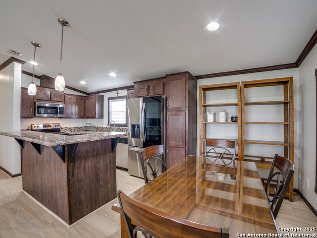 Listing photo id 7 for 2741 State Highway 123