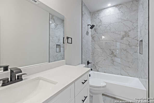 Listing photo id 8 for 22910 Skila Dr