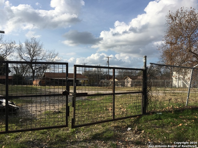 Details for 1711 Brazos St N, San Antonio, TX 78201