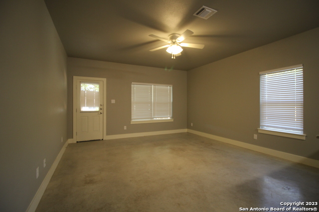 Image 4 of 11 For 1007 Mission Dr  B